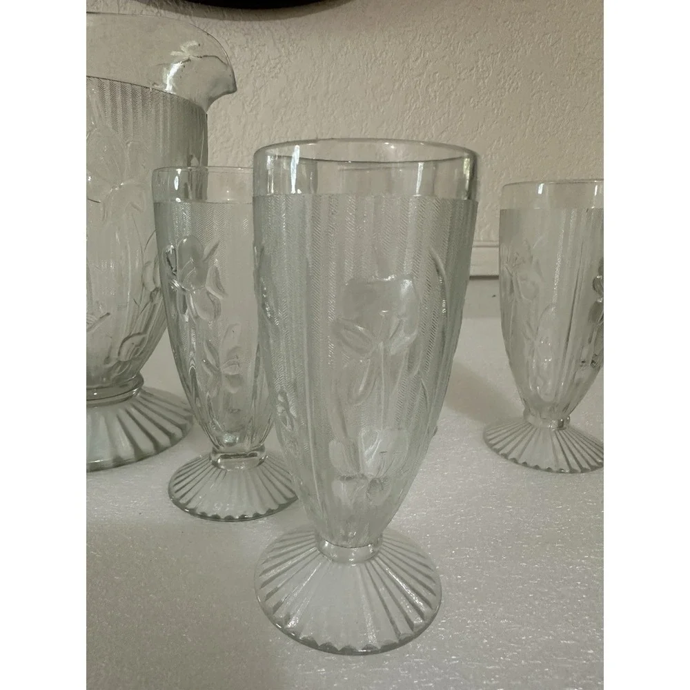 Vtg Clear Depression Glass Jeanette Iris & Herringbone Pitcher & 4 Tall Glasses